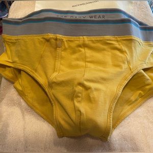 Mack Welden Briefs Size XL Mustard Gold like new!